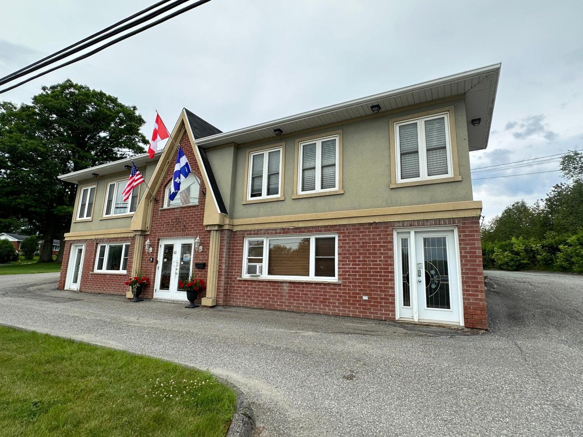 Motel Le Refuge Sherbrooke Exterior foto