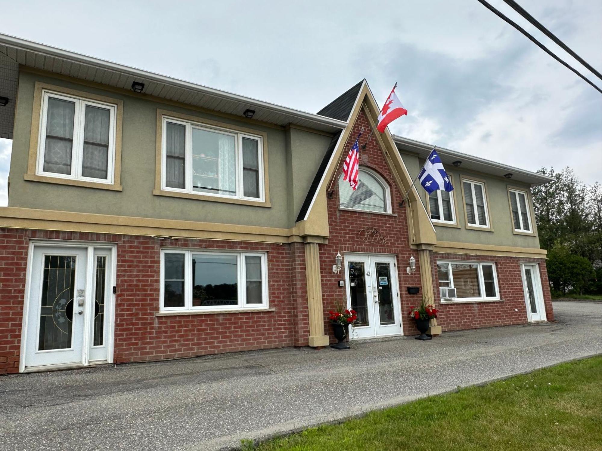 Motel Le Refuge Sherbrooke Exterior foto
